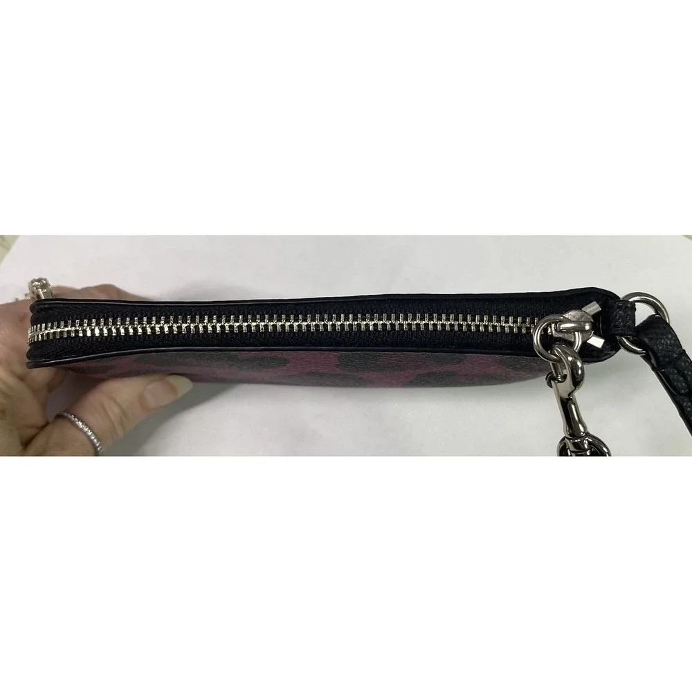 Coach Womens Cranberry Pink&Black Leopard Print Wristlet Wallet Cheetah 4x6" EUC - Picture 7 of 11